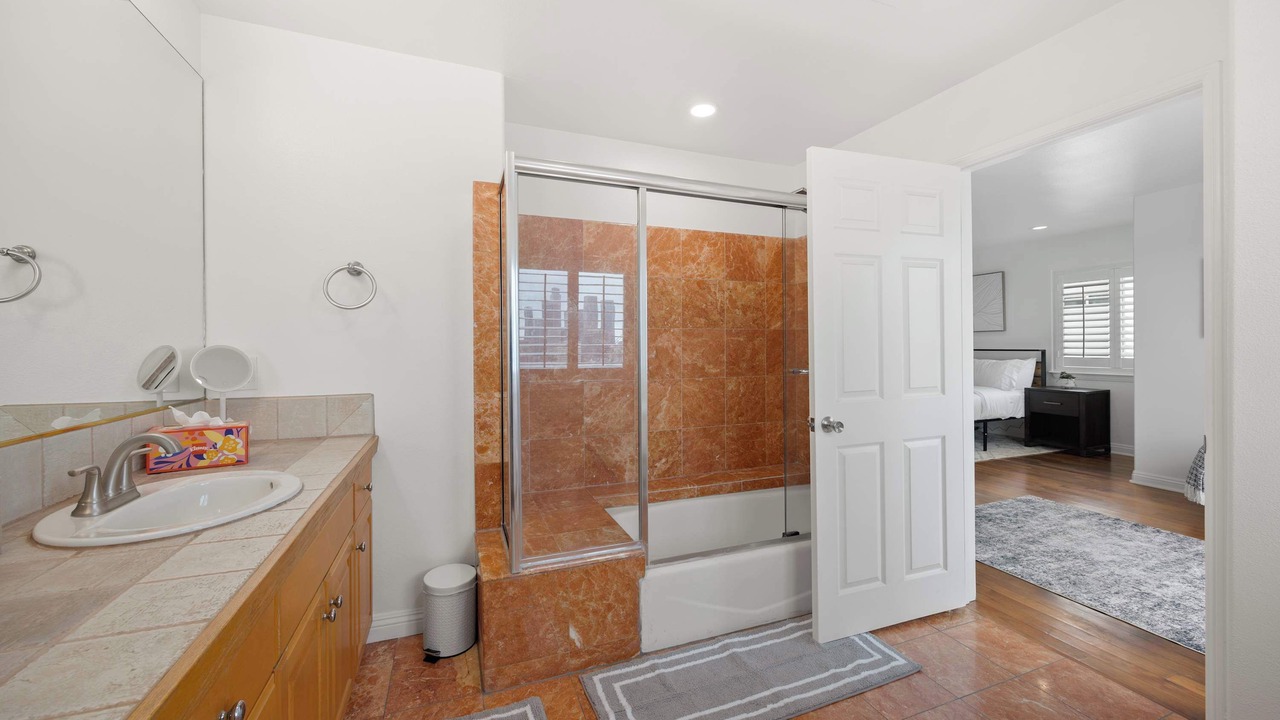 Photo of Bathroom in Downtown Los Angeles