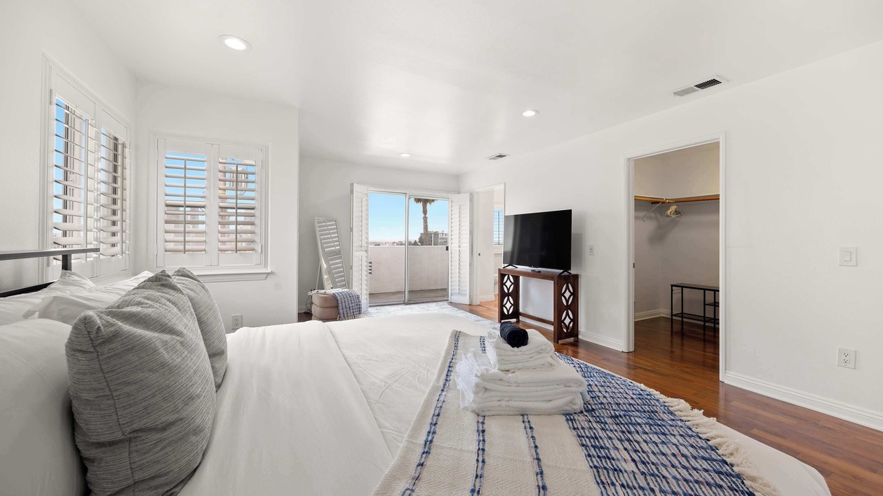 Photo of Bedroom in Downtown Los Angeles