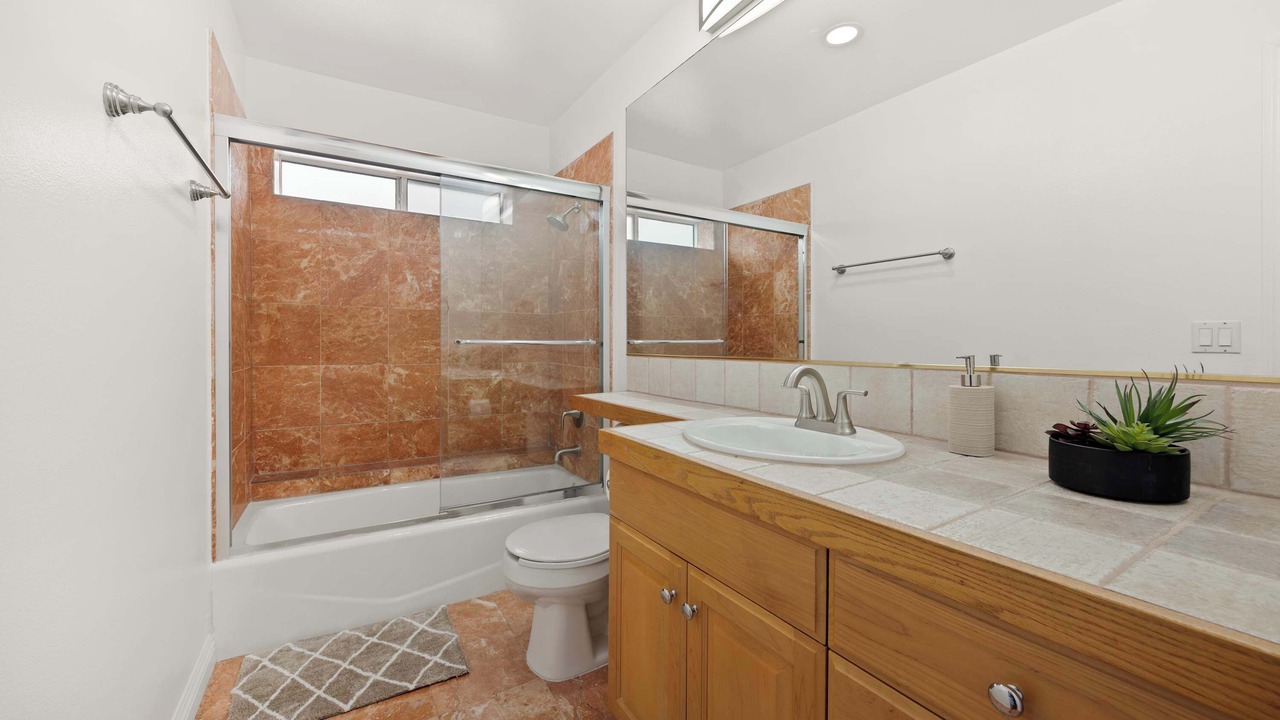 Photo of Bathroom in Downtown Los Angeles