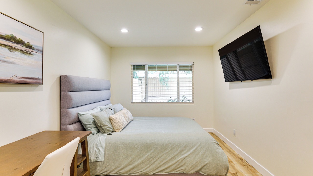 Photo of Bedroom in Lincoln Acres