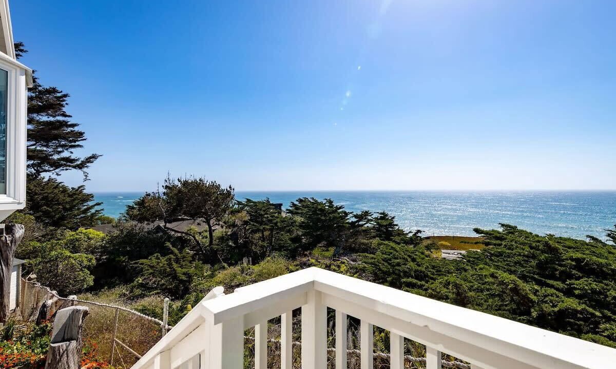 Photo of Patio Balcony in Moss Beach