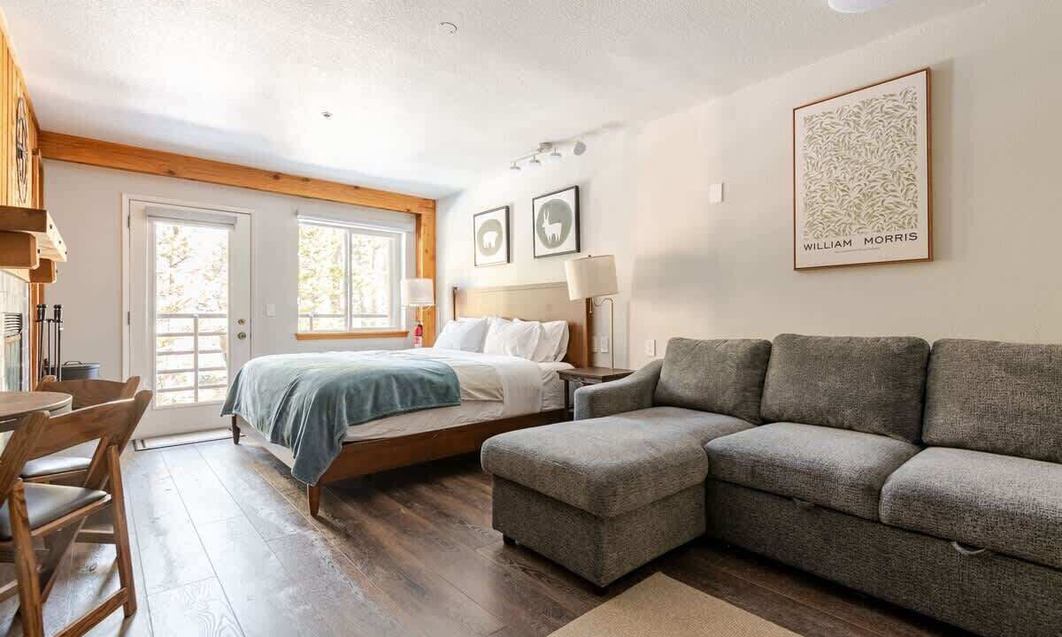 Photo of Bedroom in Kirkwood