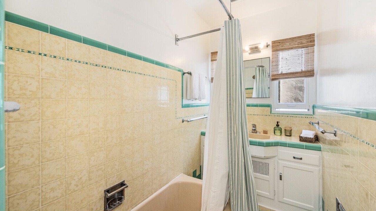 Photo of Bathroom in West Beach