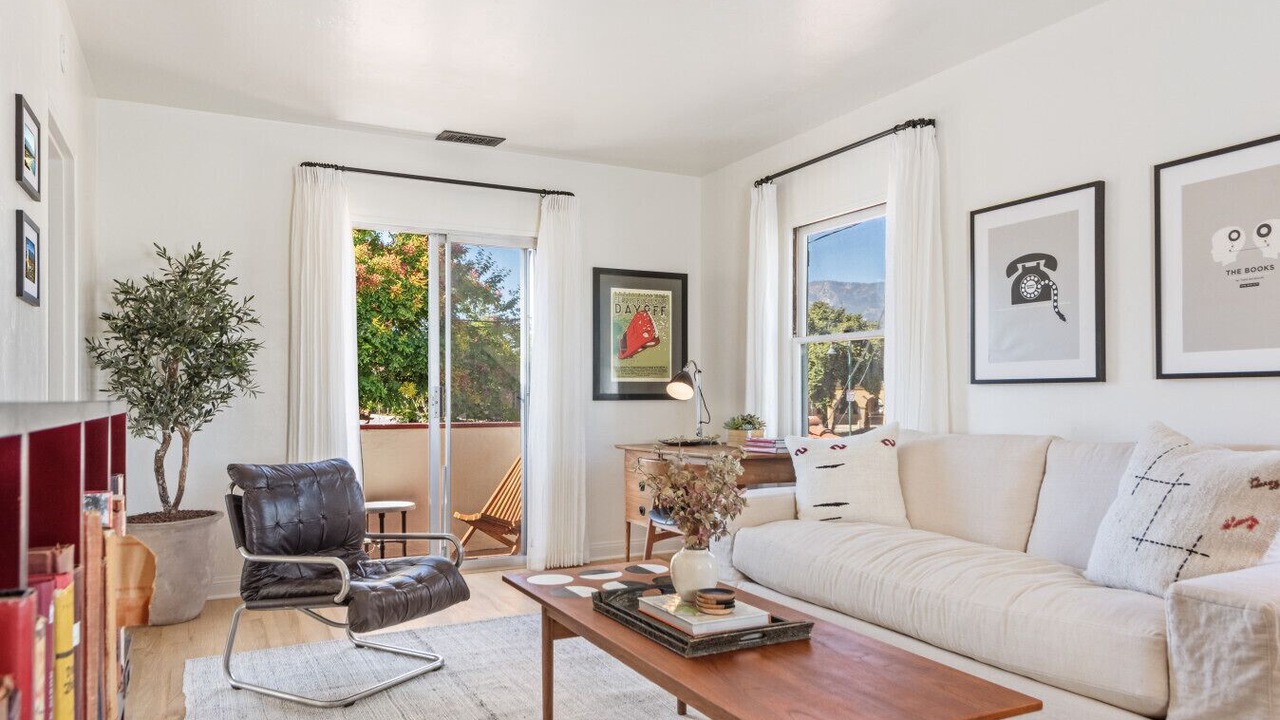 Photo of Livingroom in West Beach