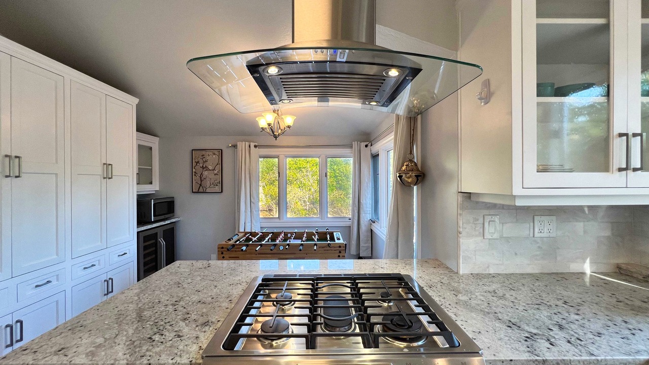 Photo of Kitchen in Los Altos Hills