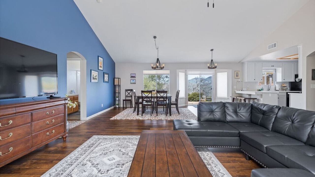 Photo of Livingroom in Coarsegold