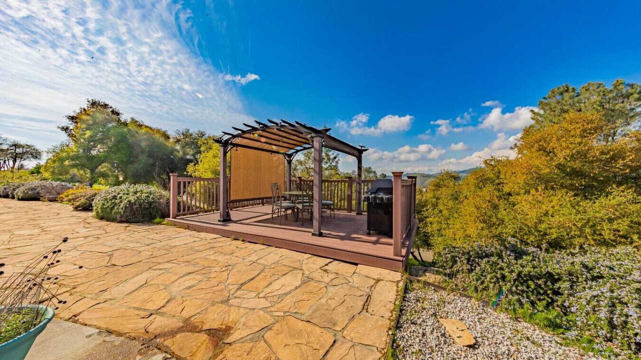 Photo of Patio Balcony in Coarsegold