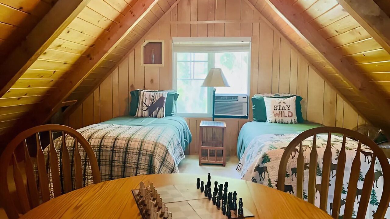 Photo of Bedroom in Groveland
