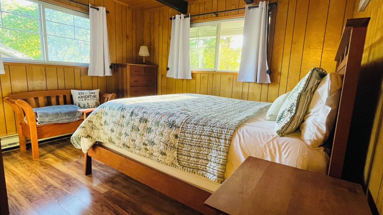 Photo of Bedroom in Groveland