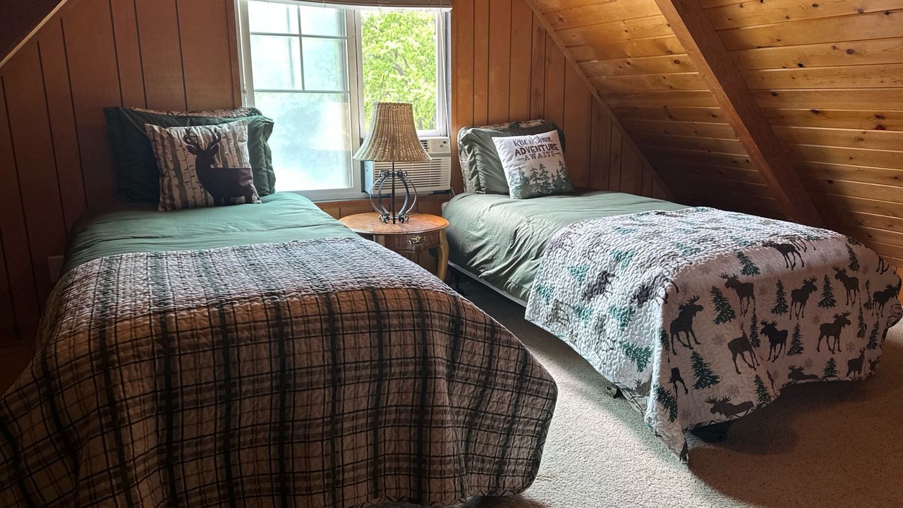 Photo of Bedroom in Groveland