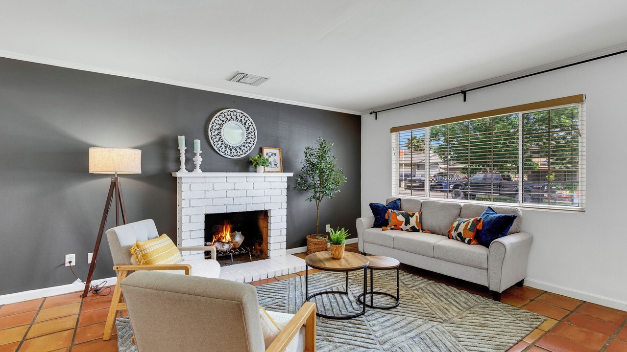 Photo of Livingroom in Canyon Country