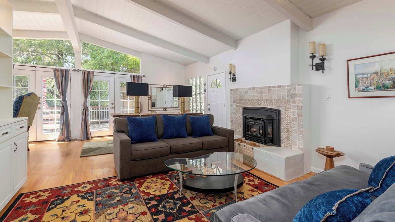 Photo of Livingroom in San Rafael
