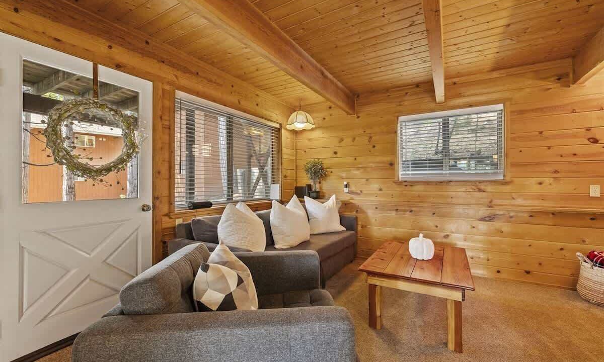 Photo of Bedroom in Cold Springs