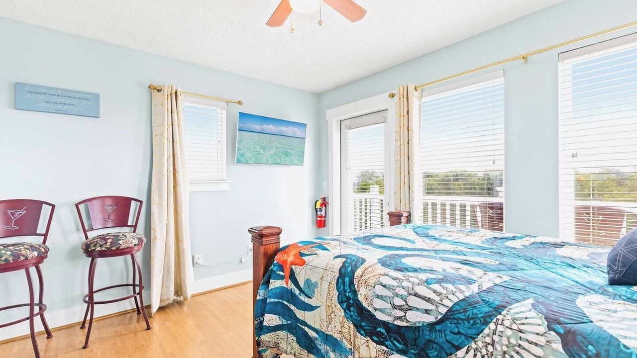 Photo of Bedroom in Laguna Beach Estates