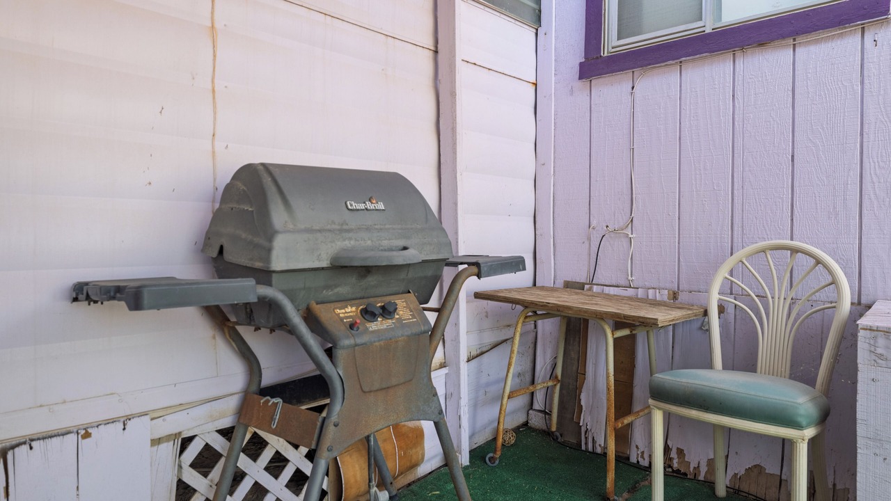 Photo of Patio Balcony in Bombay Beach