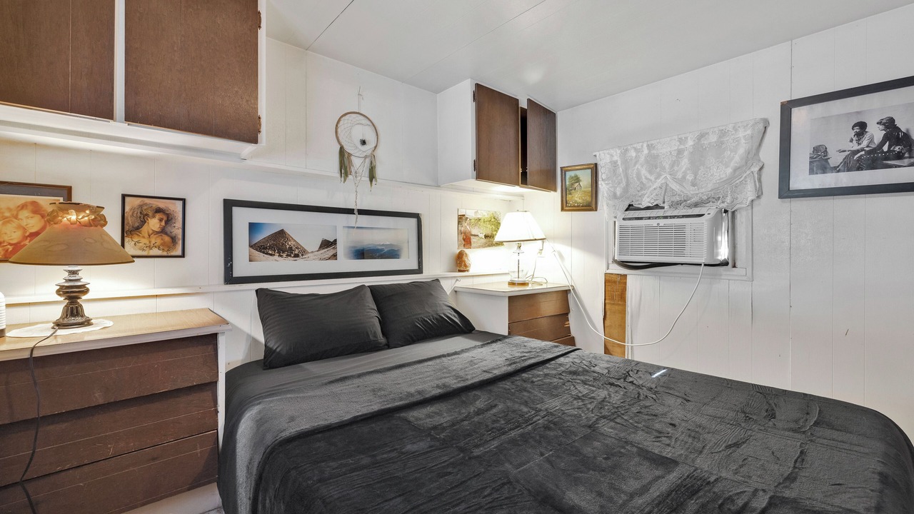 Photo of Bedroom in Bombay Beach