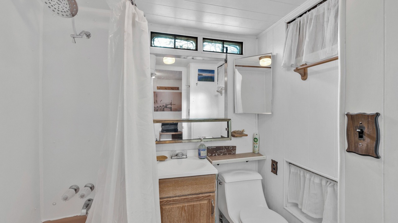 Photo of Bathroom in Bombay Beach