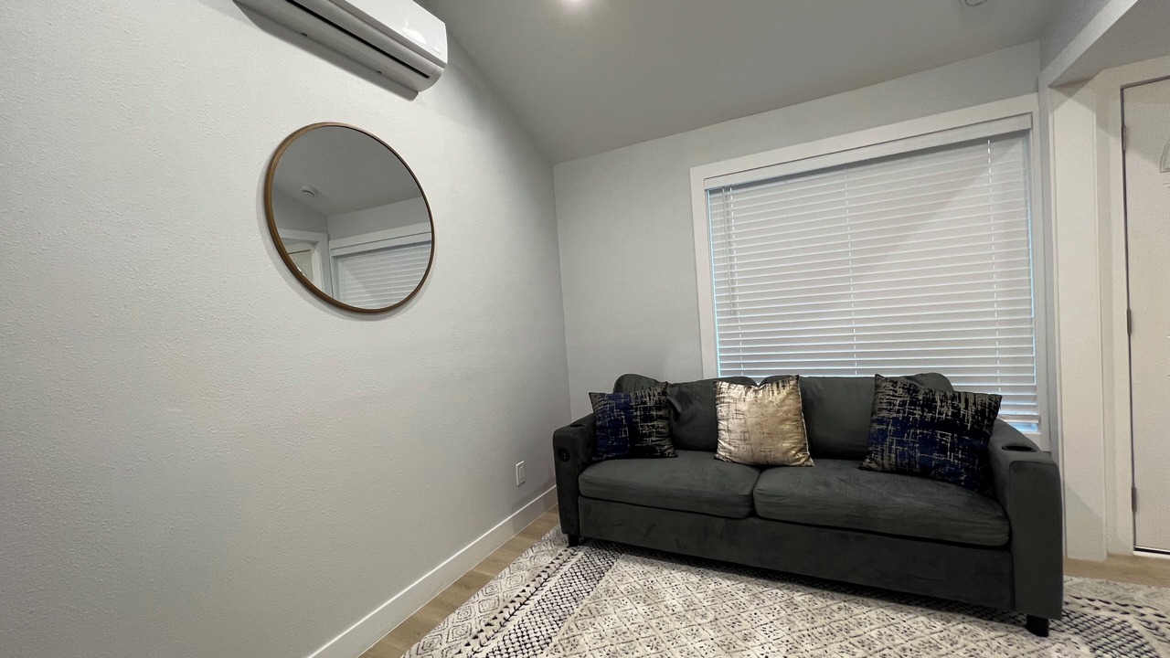 Photo of Livingroom in Pittsburg