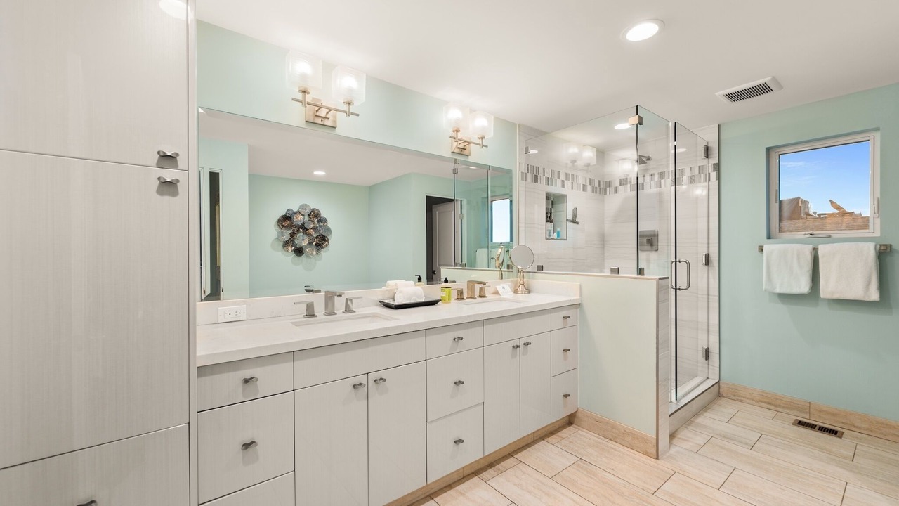 Photo of Bathroom in Hollywood Beach