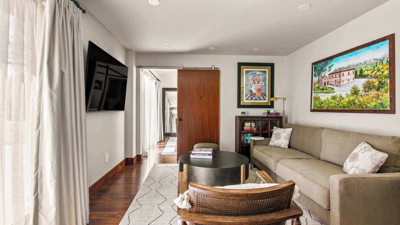 Photo of Livingroom in Covenant