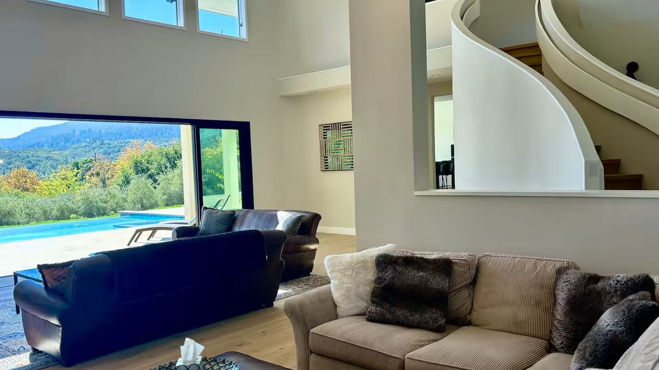 Photo of Livingroom in Glen Ellen