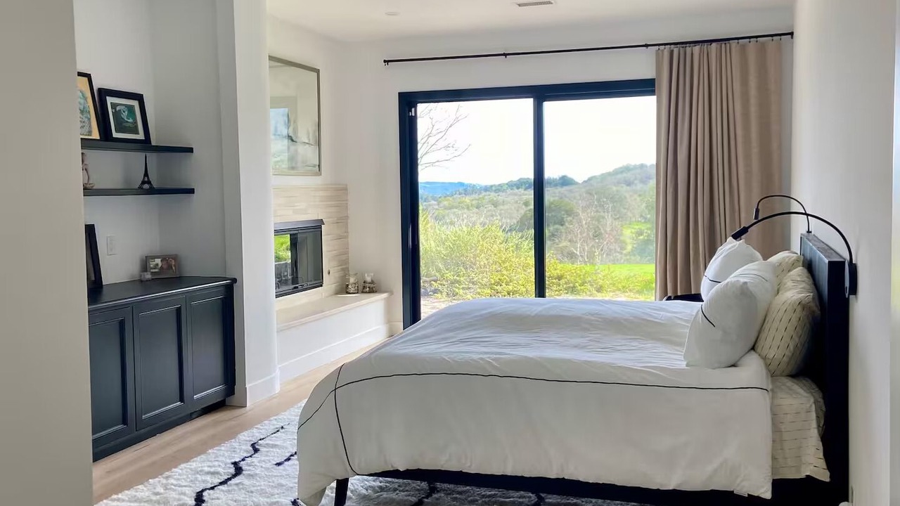 Photo of Bedroom in Glen Ellen
