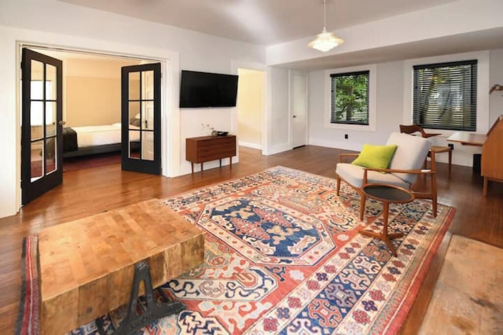 Photo of Bedroom in Downtown Berkeley