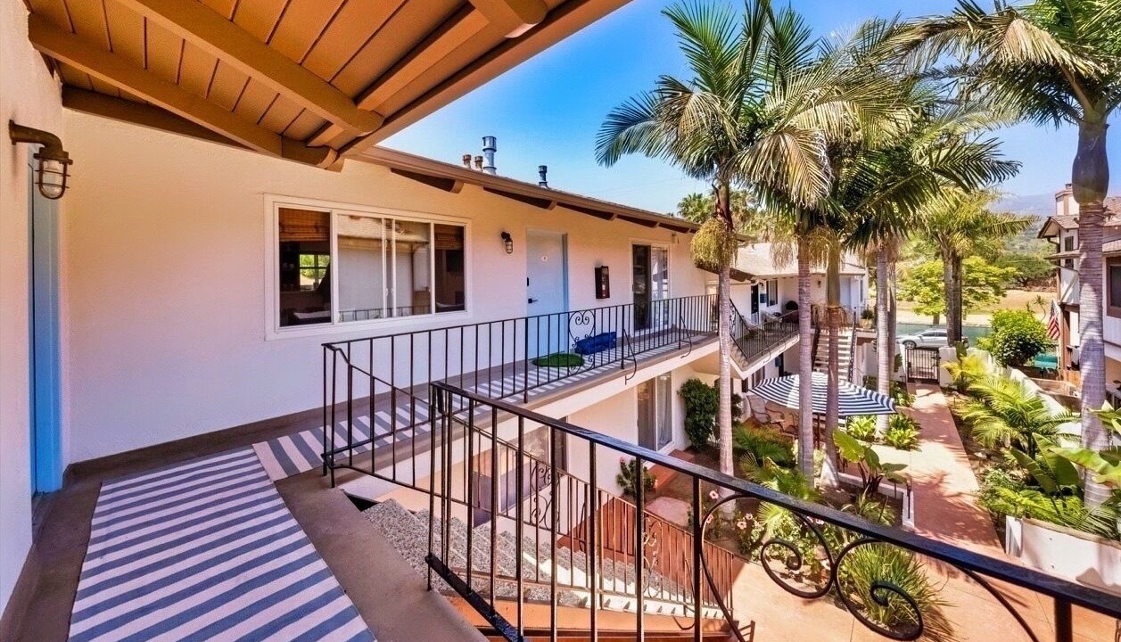 Photo of Patio Balcony in East Beach