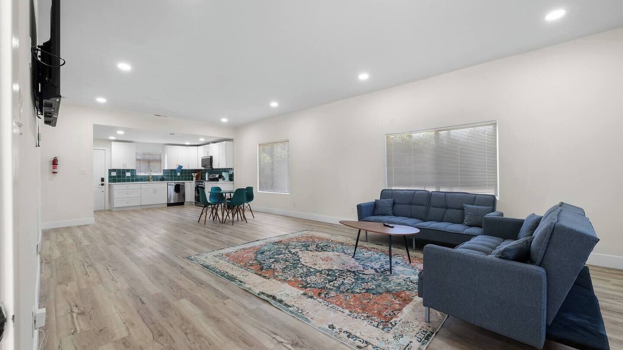 Photo of Livingroom in Central Escondido