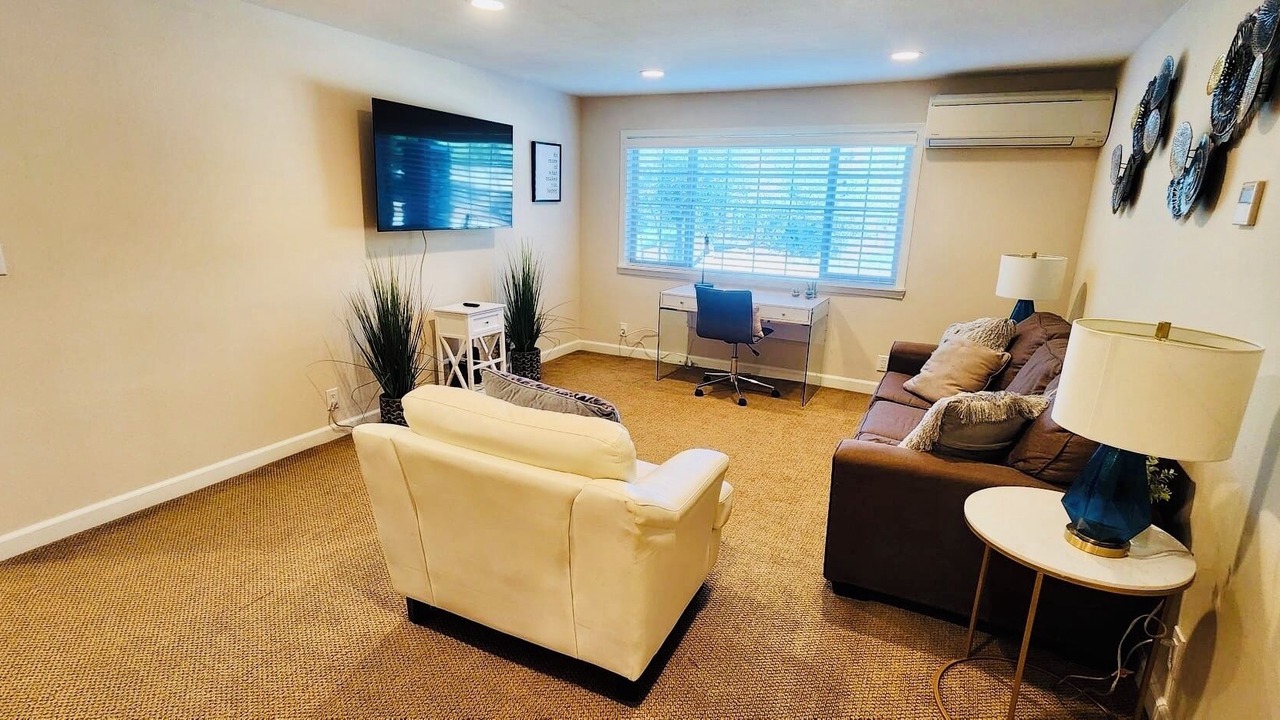 Photo of Livingroom in Thousand Oaks