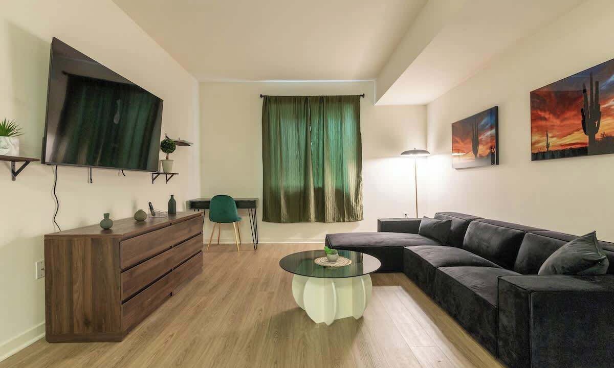 Photo of Livingroom in Downtown