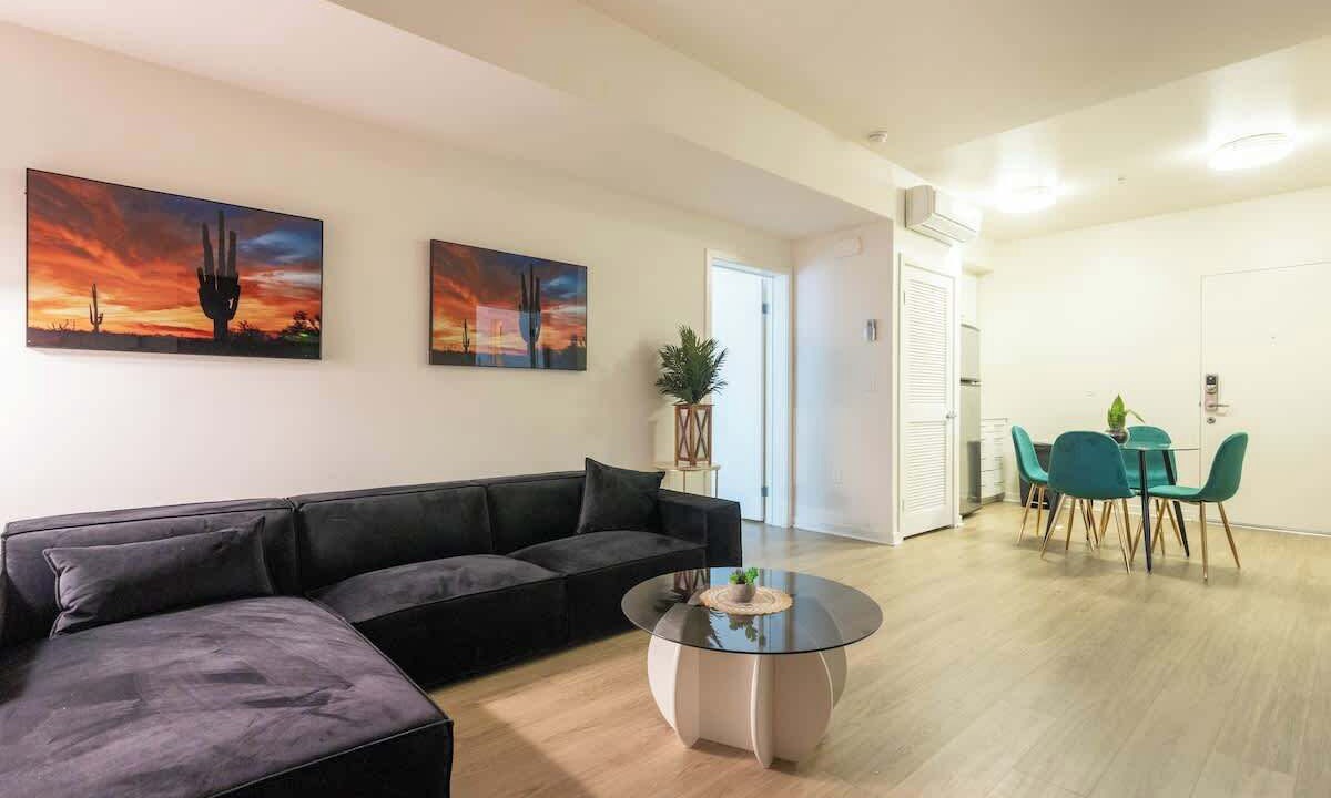 Photo of Livingroom in Downtown