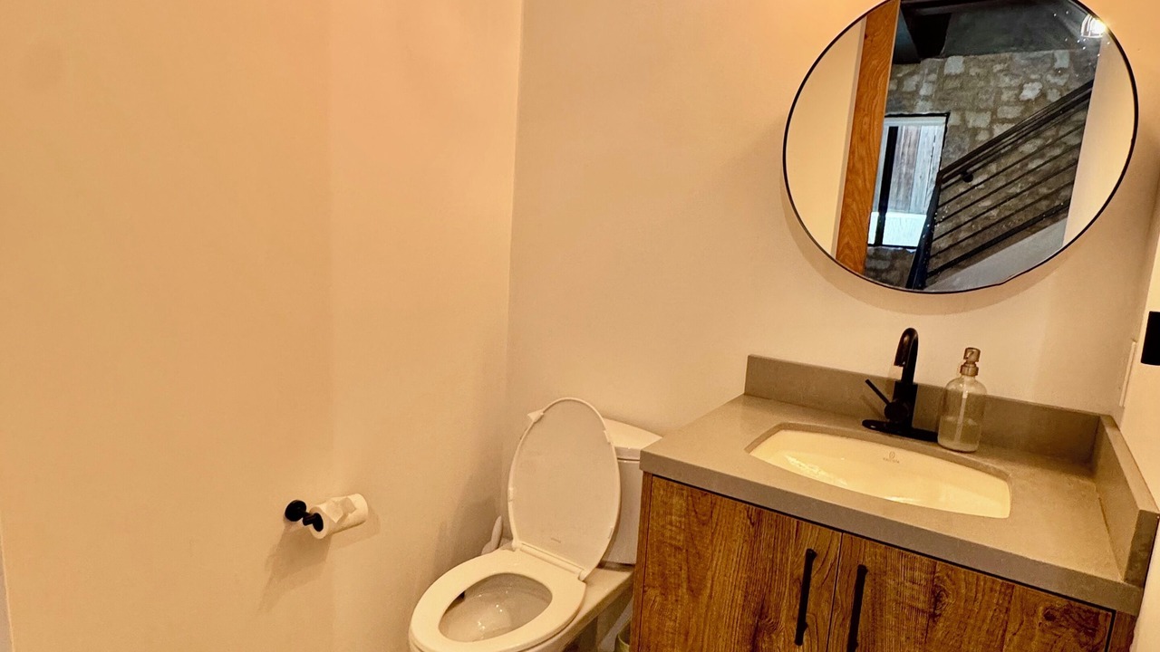 Photo of Bathroom in Lantern District
