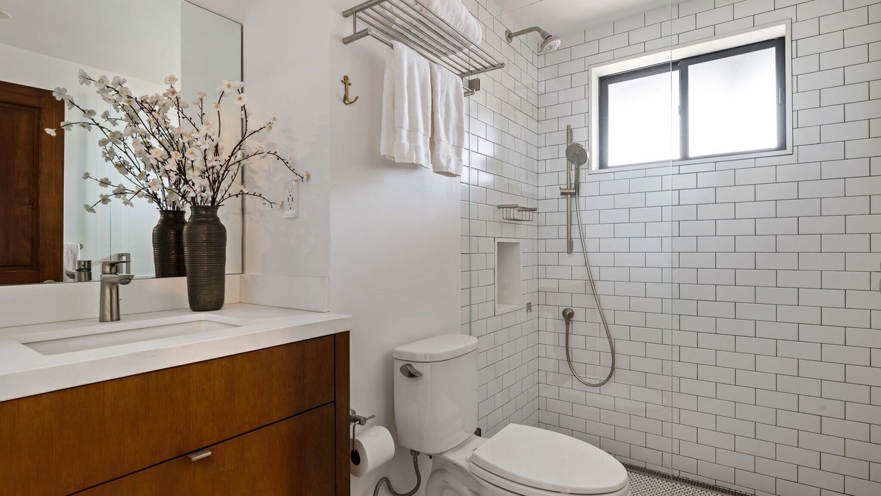 Photo of Bathroom in Summerland