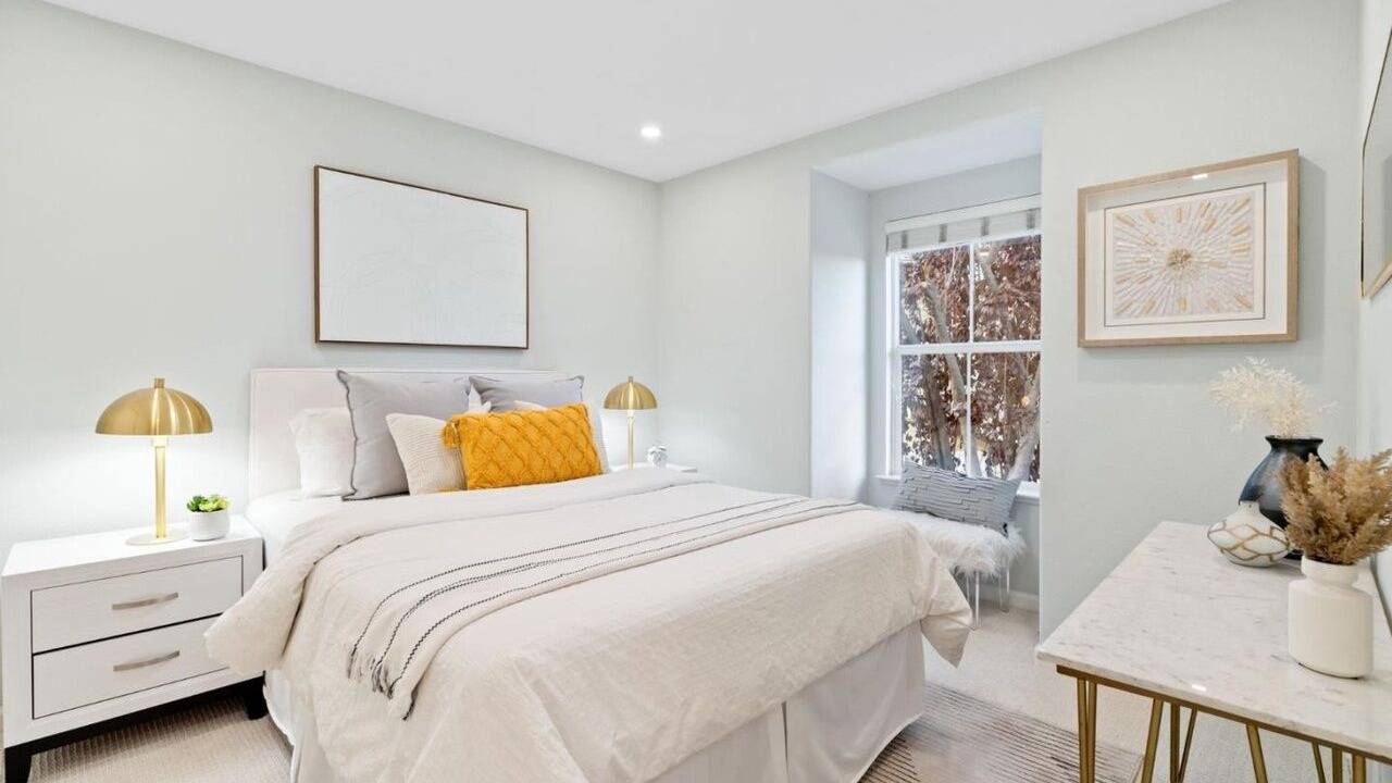 Photo of Bedroom in East Palo Alto