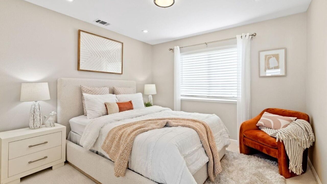 Photo of Bedroom in East Palo Alto