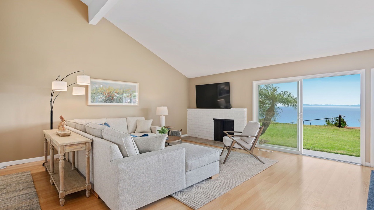 Photo of Livingroom in The Mesa