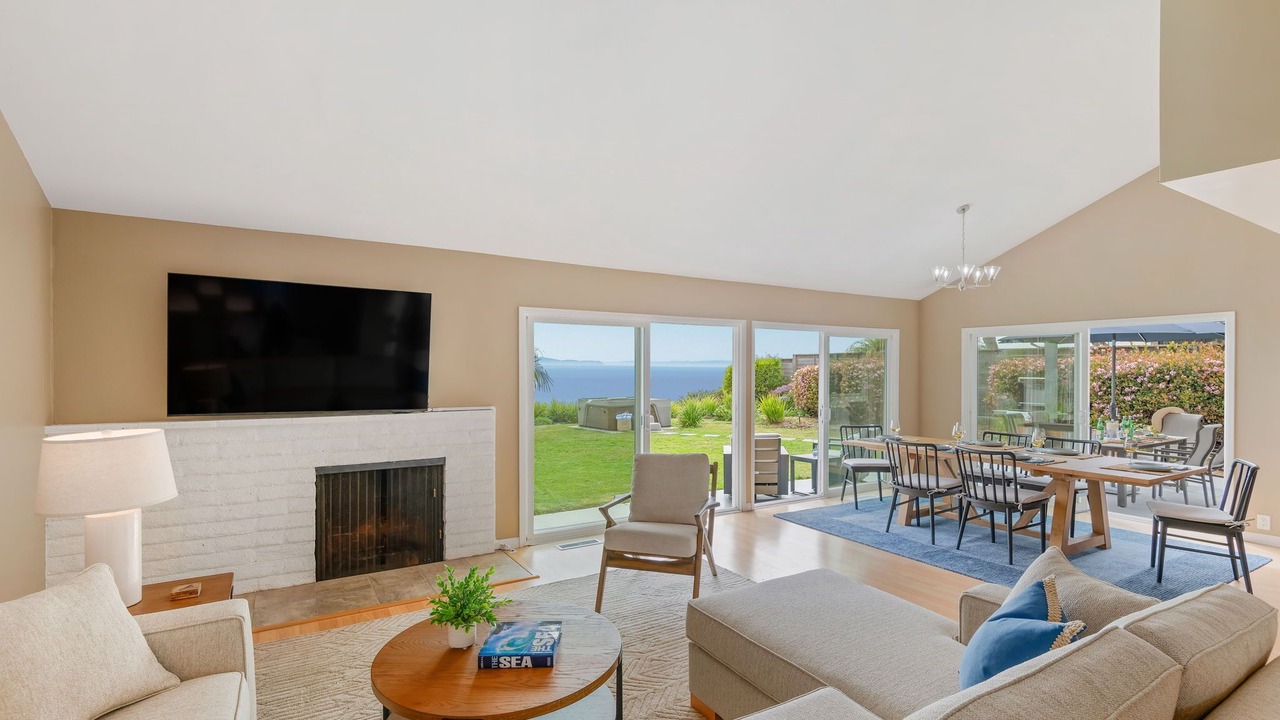 Photo of Livingroom in The Mesa