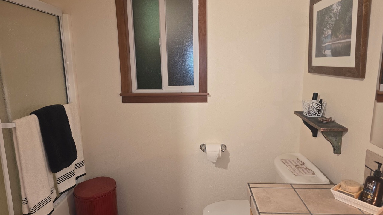 Photo of Bathroom in Salyer