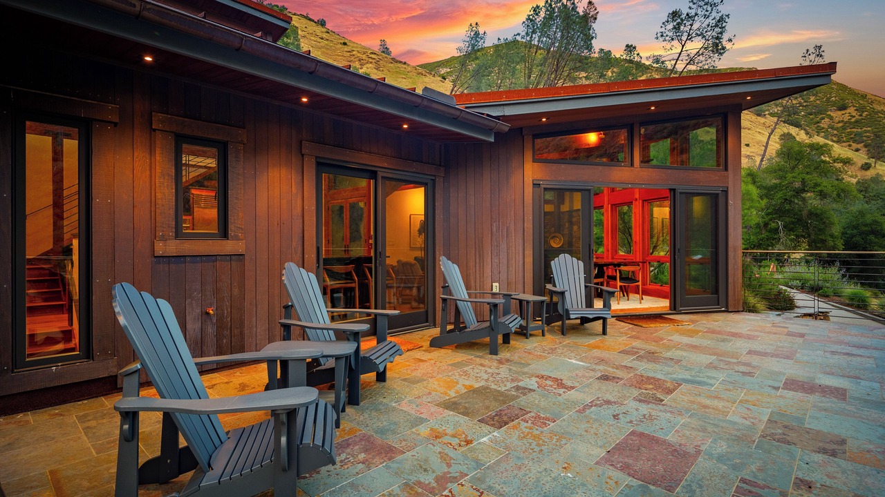 Photo of Patio Balcony in El Portal