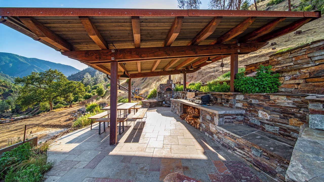 Photo of Outdoor in El Portal