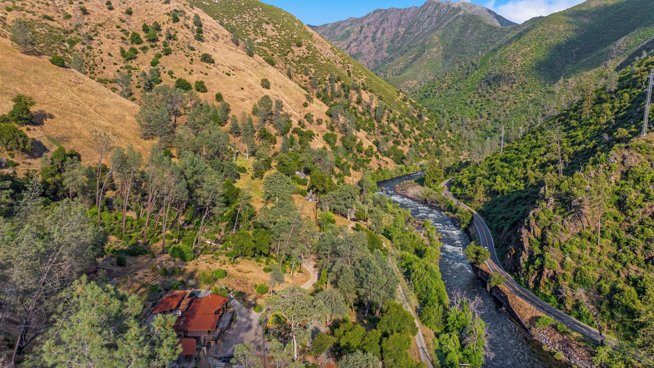 Photo of Outdoor in El Portal