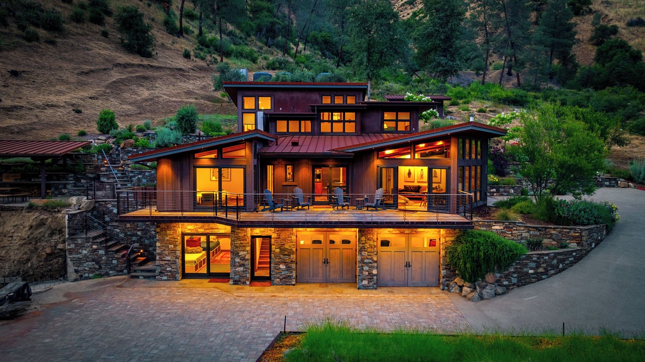 Photo of Outdoor in El Portal