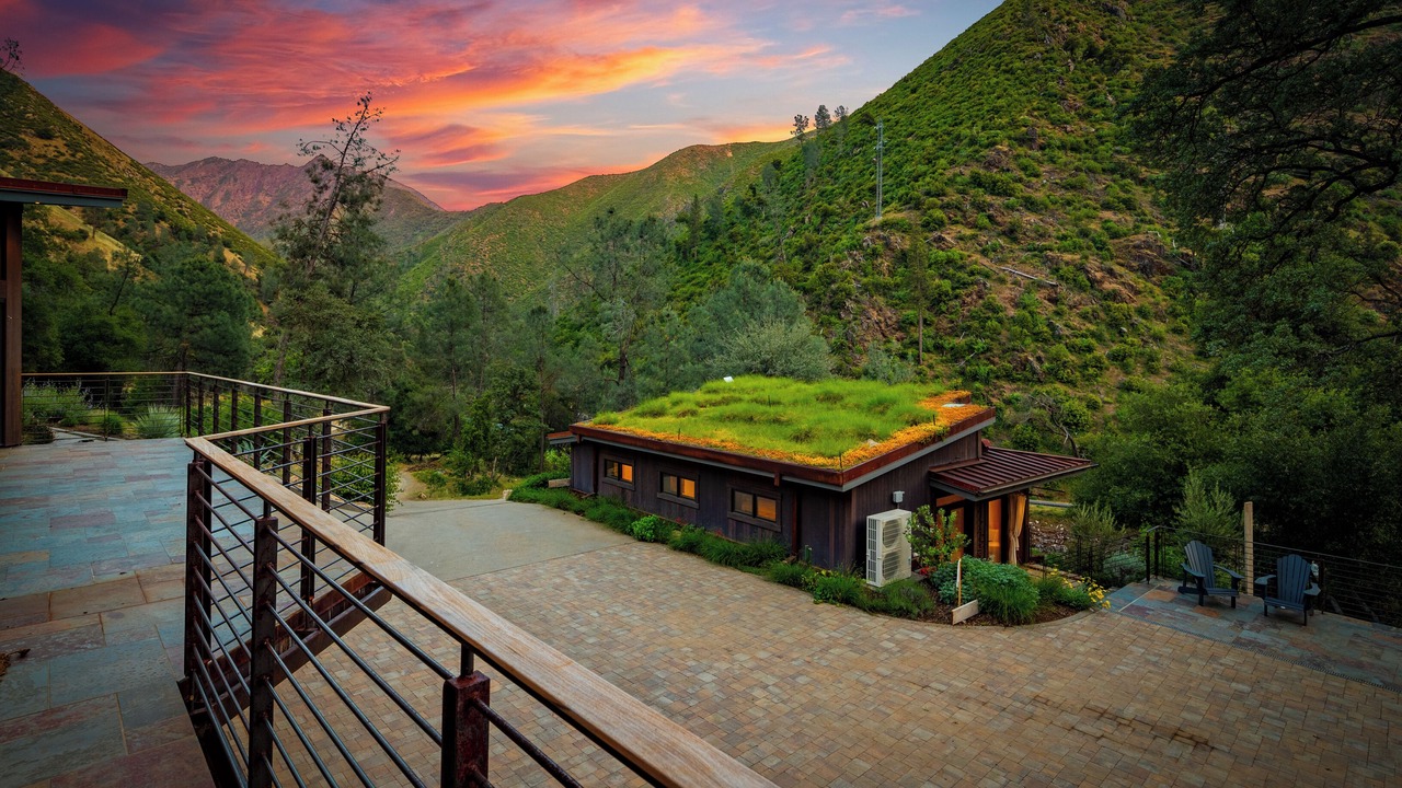 Photo of Outdoor in El Portal