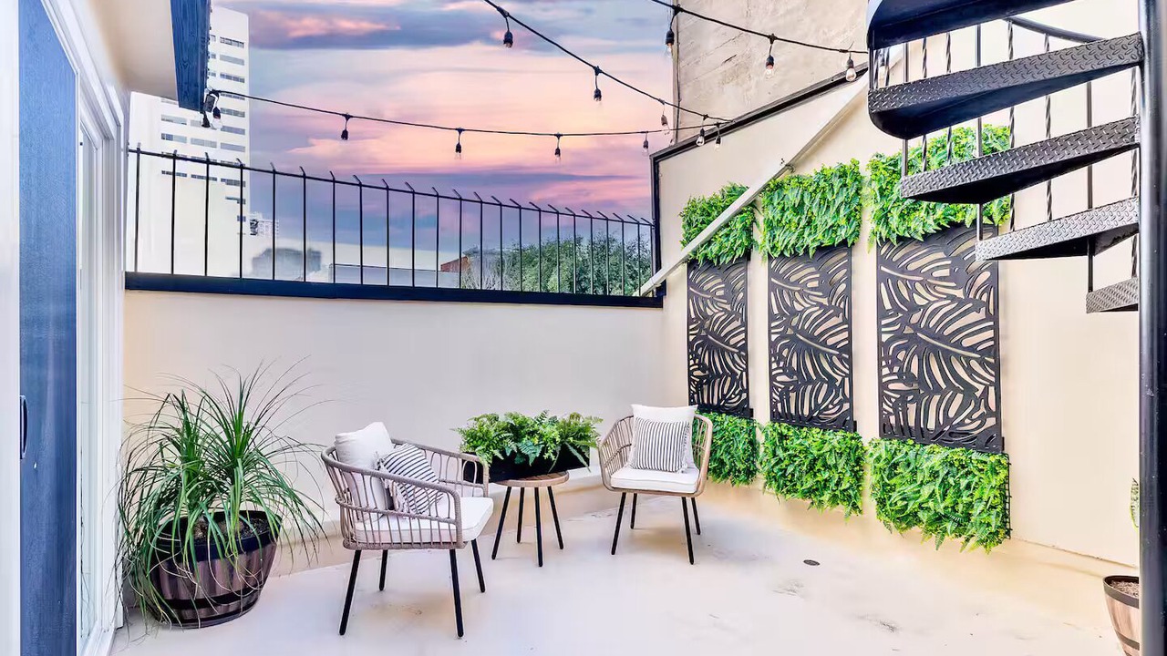Photo of Patio Balcony in Civic Core