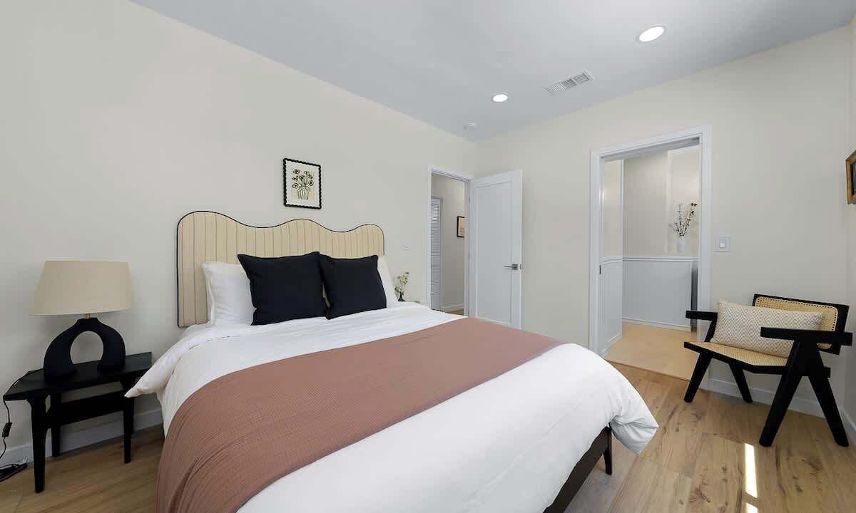 Photo of Bedroom in Mission Hills