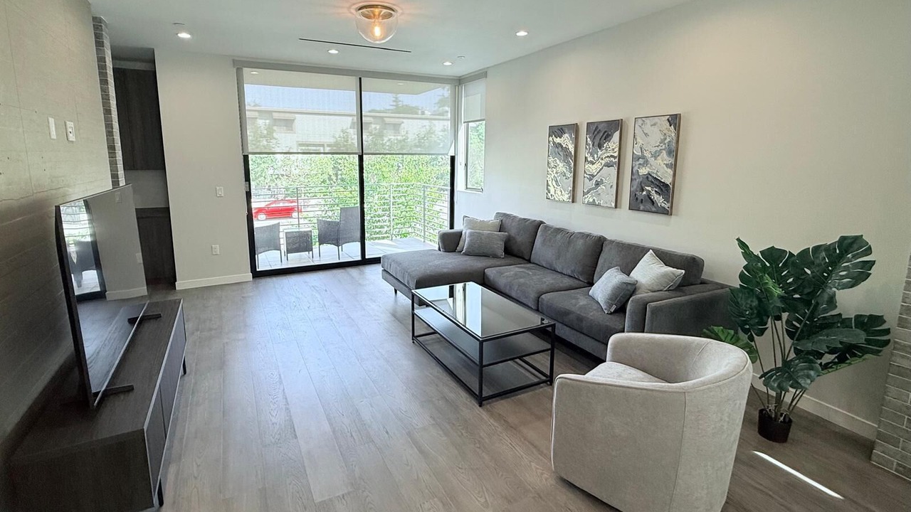 Photo of Livingroom in Valley Village