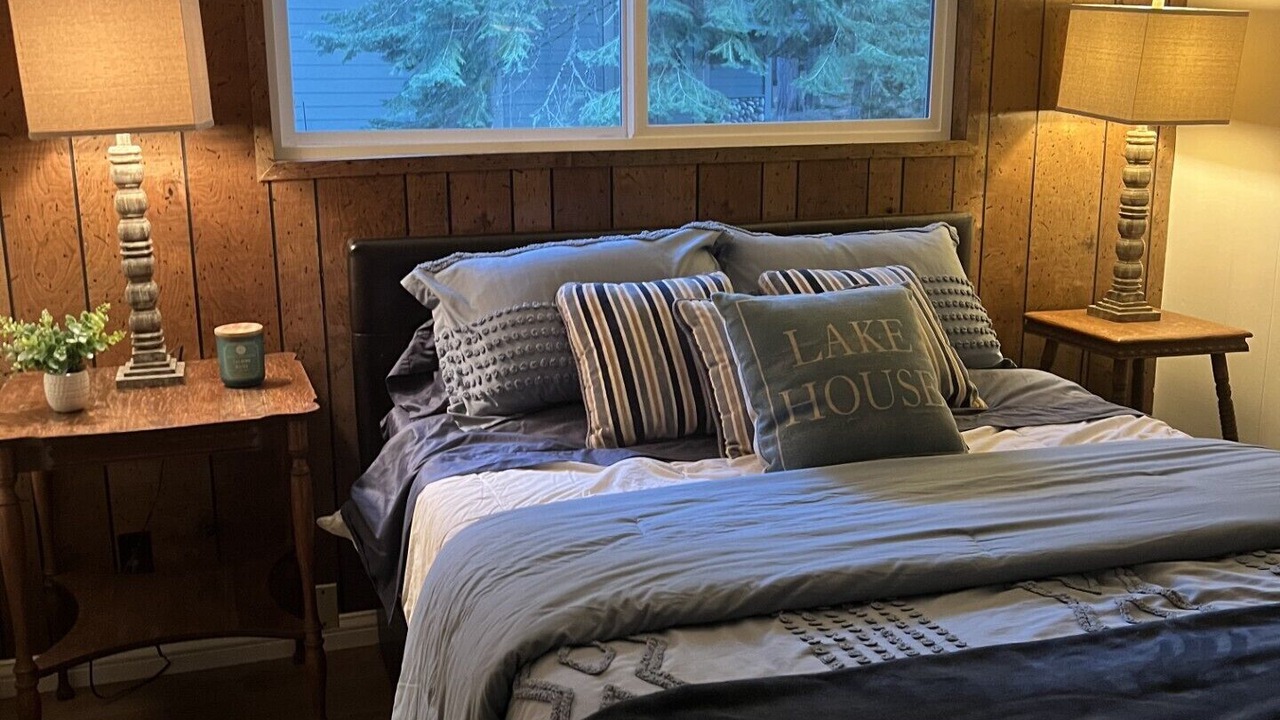 Photo of Bedroom in Lake Almanor West