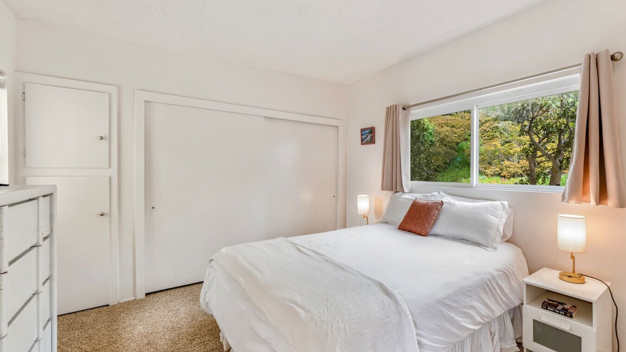Photo of Bedroom in Summerland