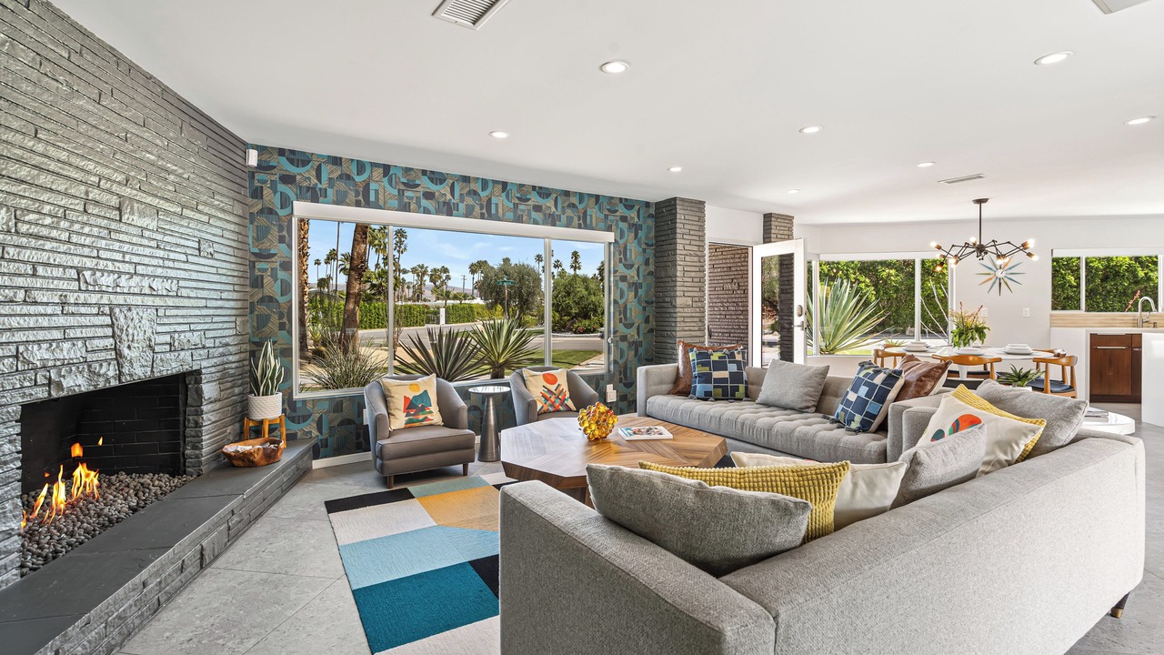 Photo of Livingroom in Deep Well Ranch